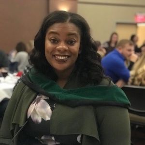 Meet your Posher, Clintina